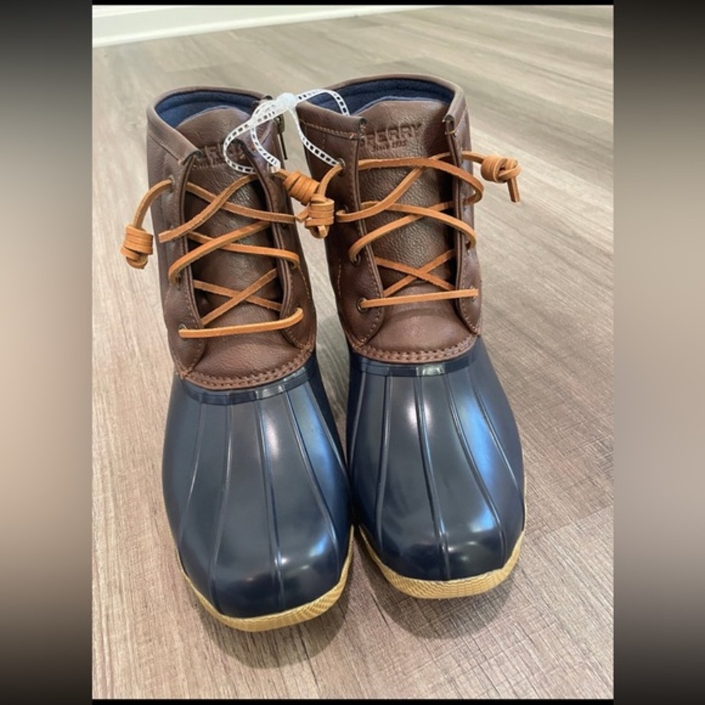Speery boots
